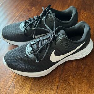 Women’s Nike Running Shoes US 9